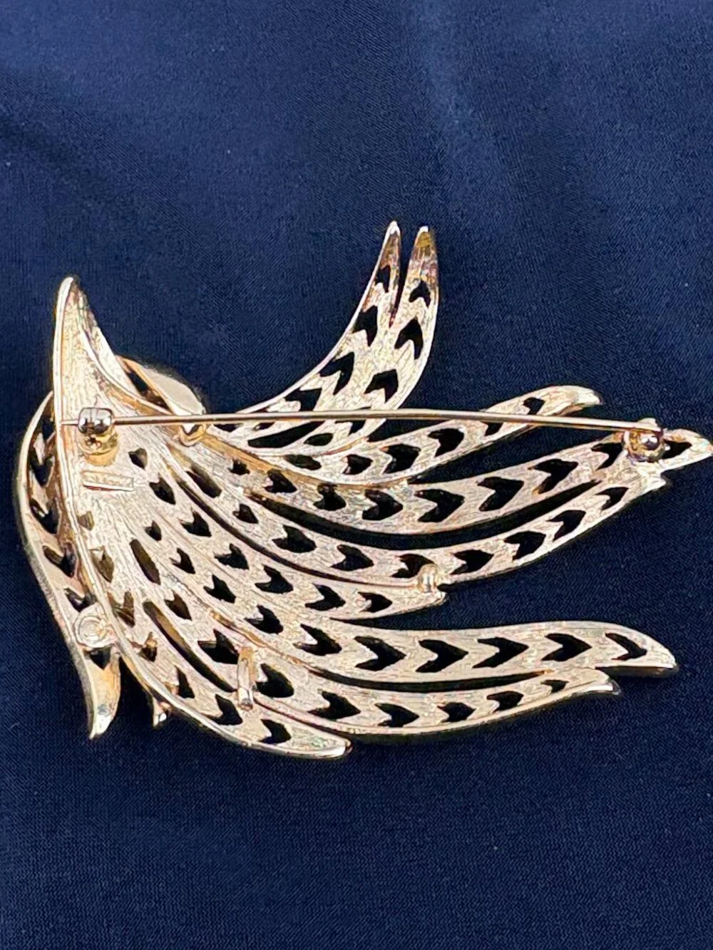 Vintage Monet Gold Tone Abstract Feather Spray Brooch Pin, Signed Openwork